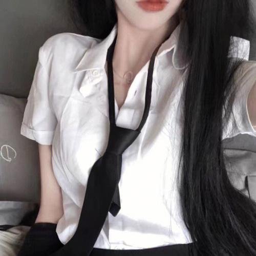 人群中的孩童